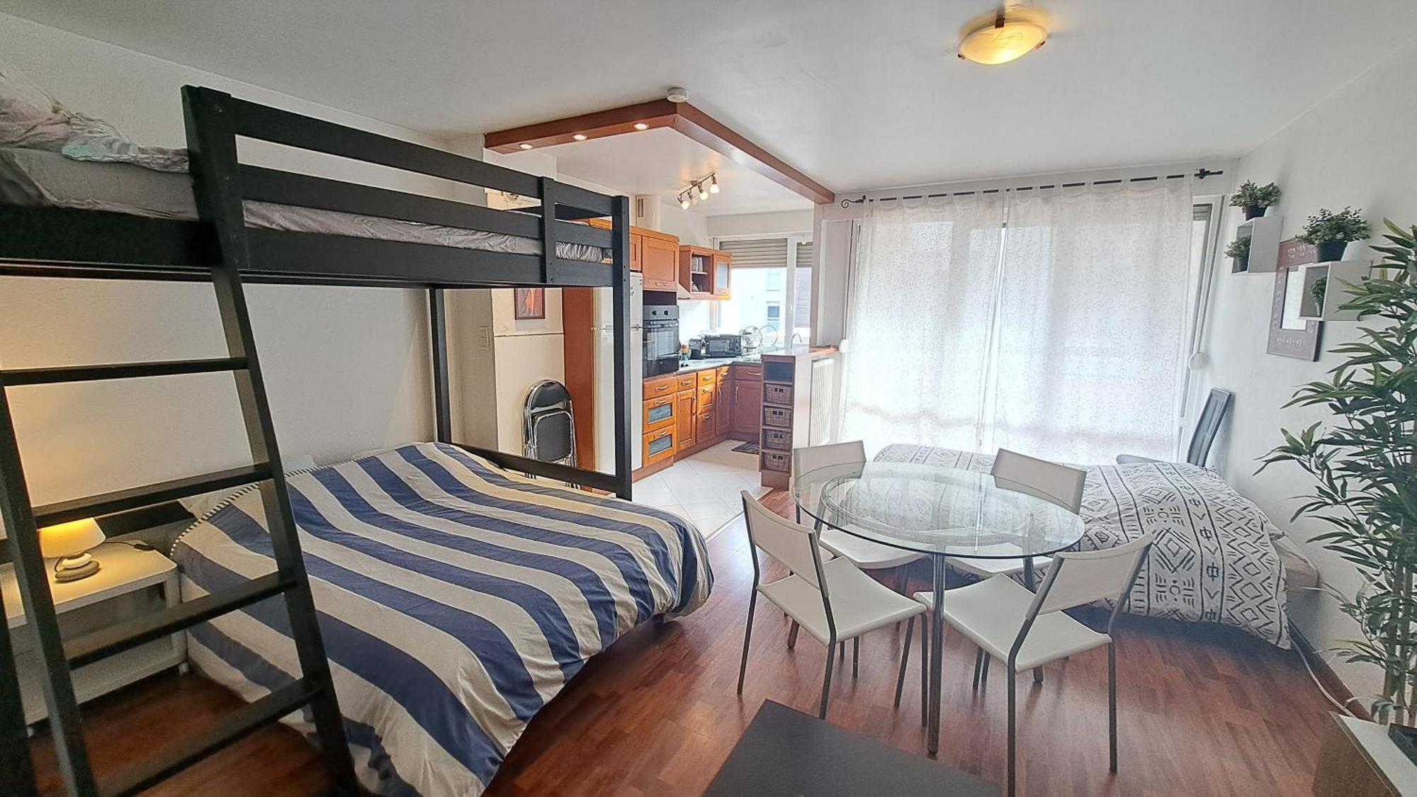 Studio Cosy 33 M² Limite Lyon. Parking Privatif. Bron Exterior foto